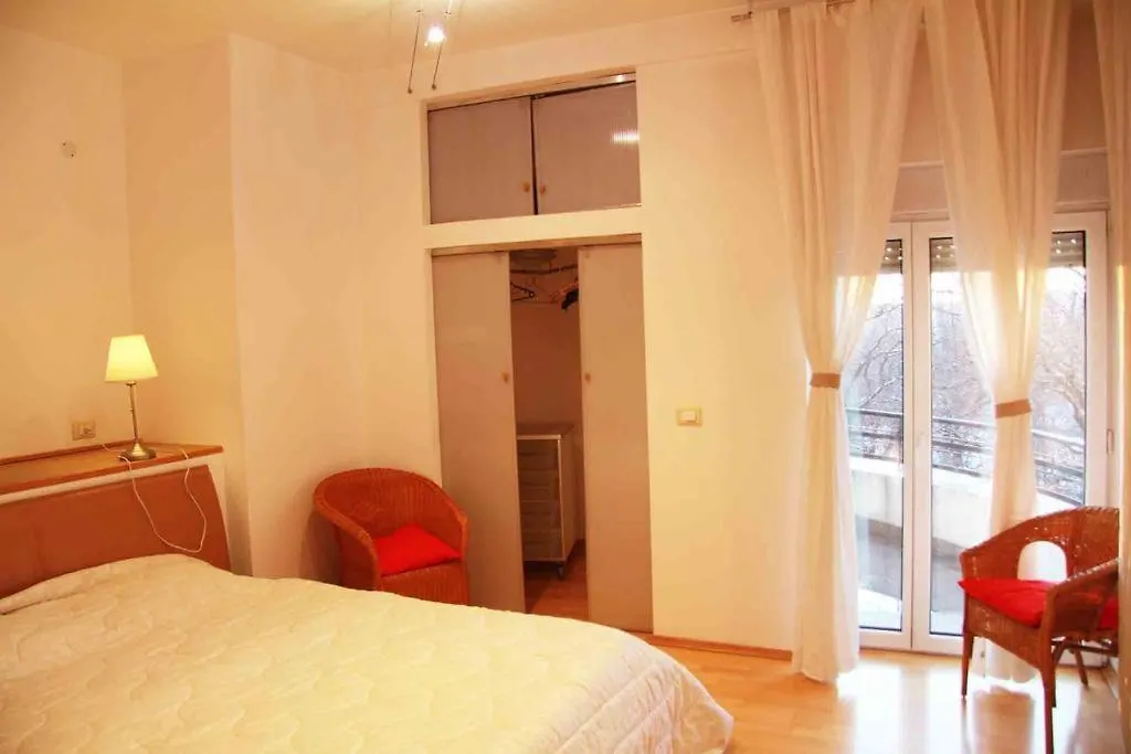 Park View Bucharest Διαμέρισμα